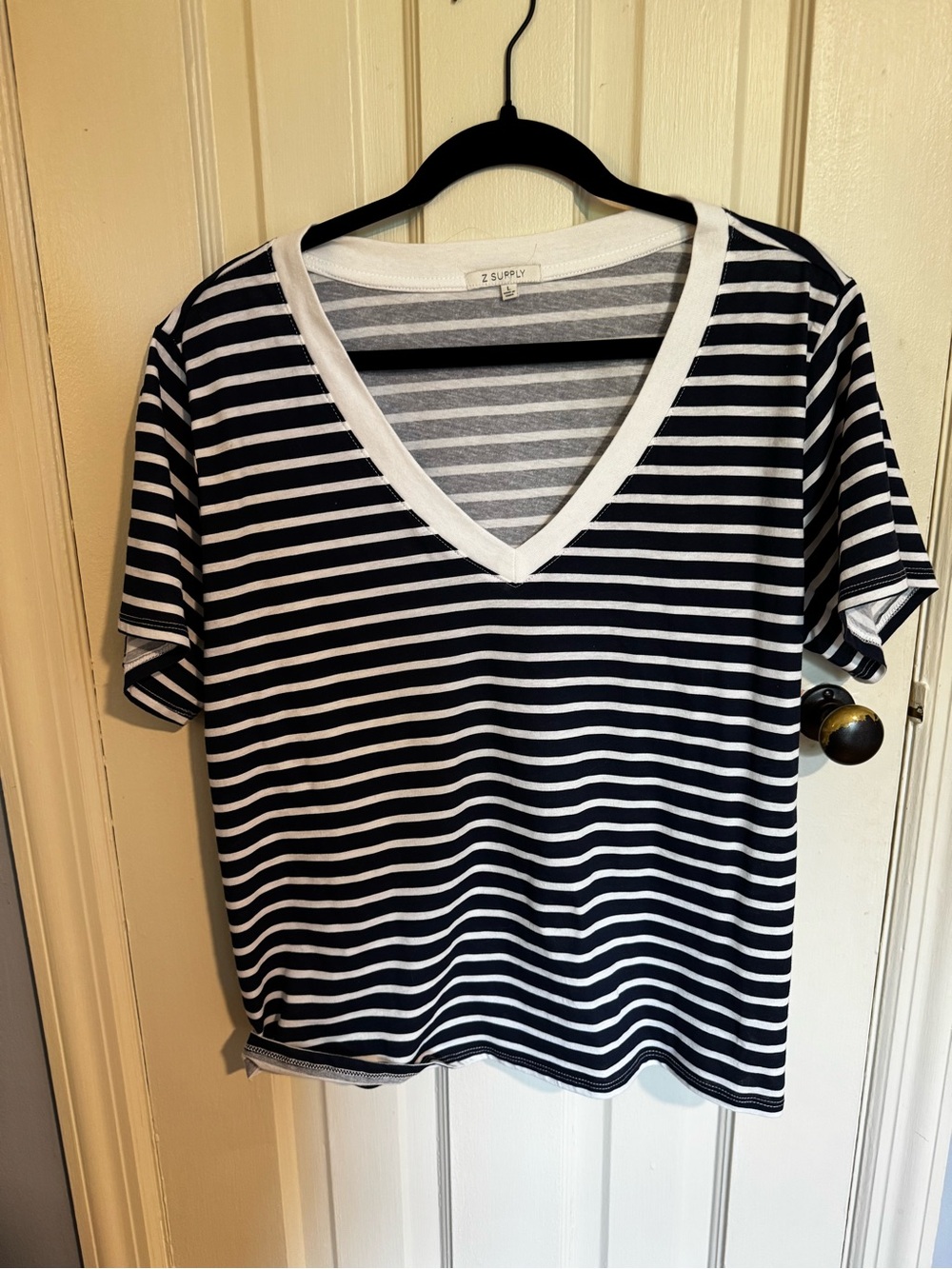 Z Supply Navy and White Striped V-Neck Tee size L